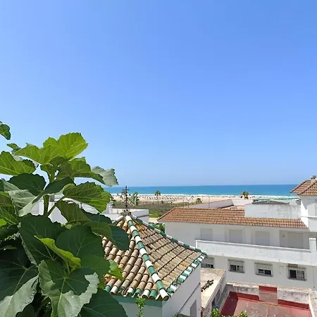 Tropical קוניל דה לה פרונטרה